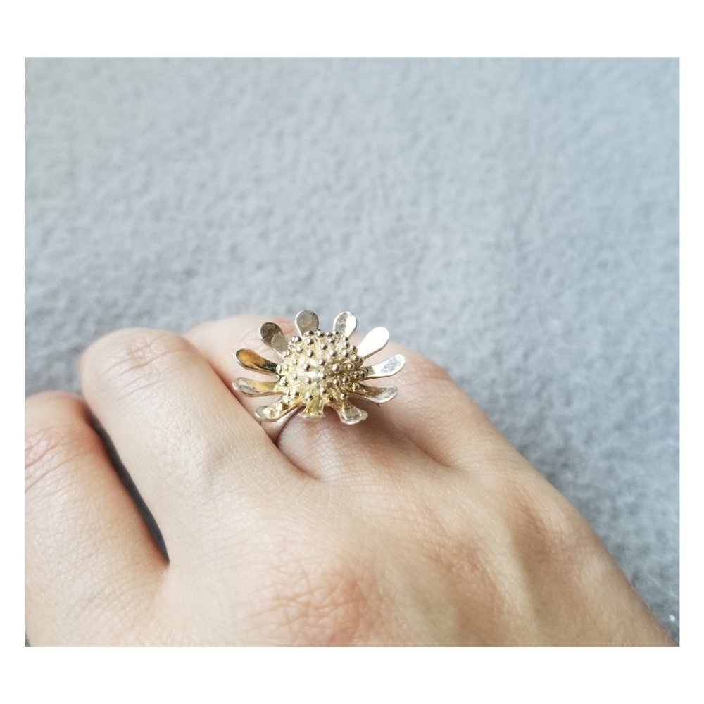 Silver Daisy Ring Size 6